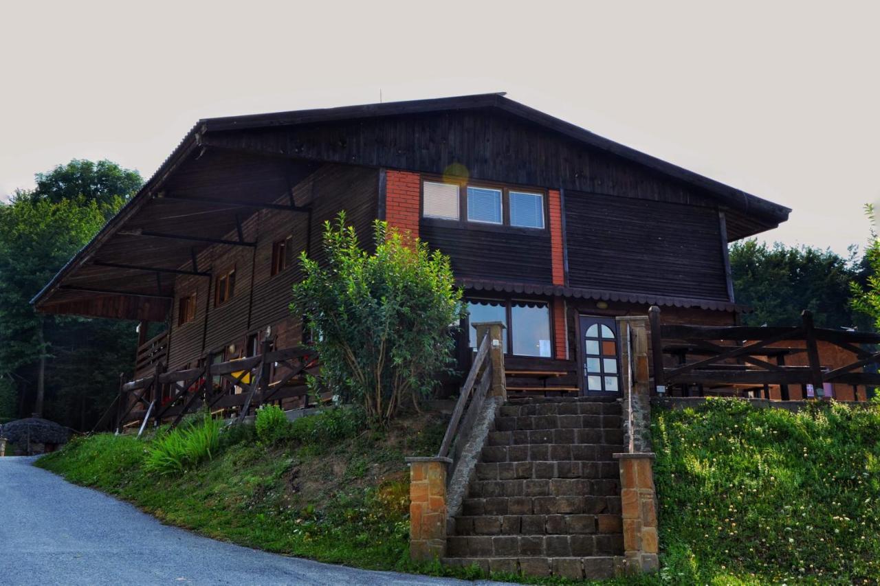 Chata Koniaren Vila Pavlovce Exterior foto