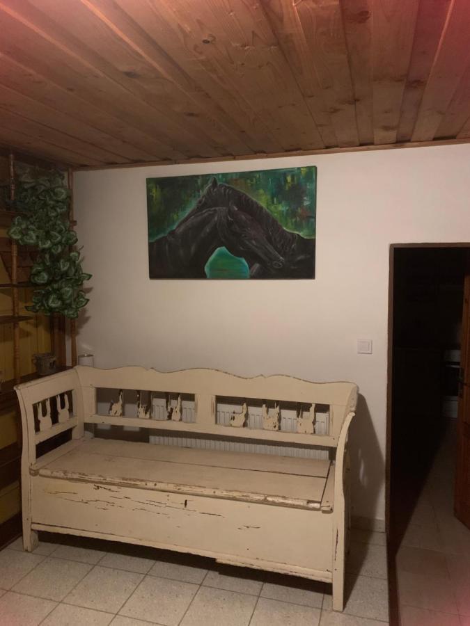 Chata Koniaren Vila Pavlovce Exterior foto